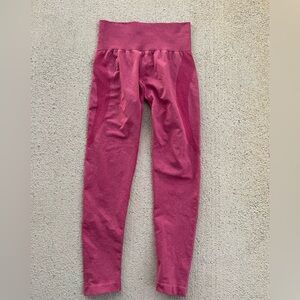 NVGTN Seamless High Waisted Leggings raspberry Medium Gym Activewear